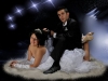 damadın gelinin sırtına bindiği düğün fotoğrafı / #121457